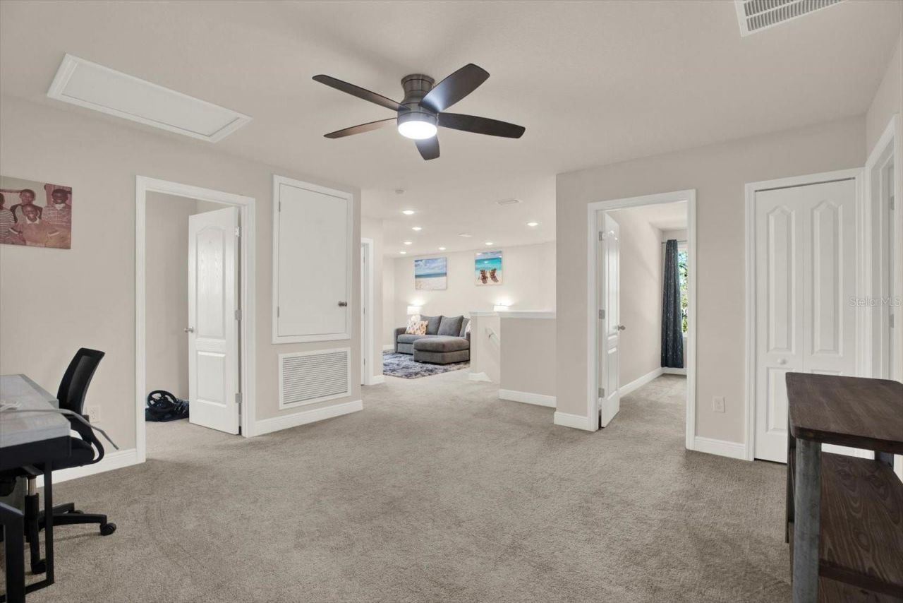 11208 Seattle Wren Avenue, Weeki Wachee, FL 34614 Photo