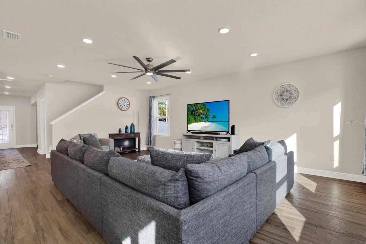 11208 Seattle Wren Avenue, Weeki Wachee, FL 34614 Photo