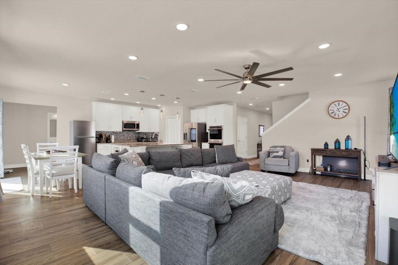 11208 Seattle Wren Avenue, Weeki Wachee, FL 34614 Photo