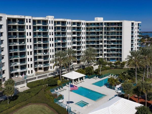 670 ISLAND WAY, Unit 304, CLEARWATER BEACH, FL 33767