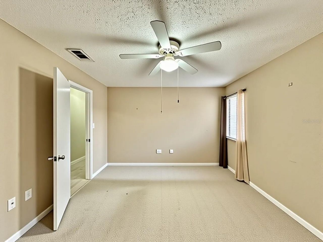 2834 SW 14th Drive, Unit 305, Gainesville, FL 32608 Photo