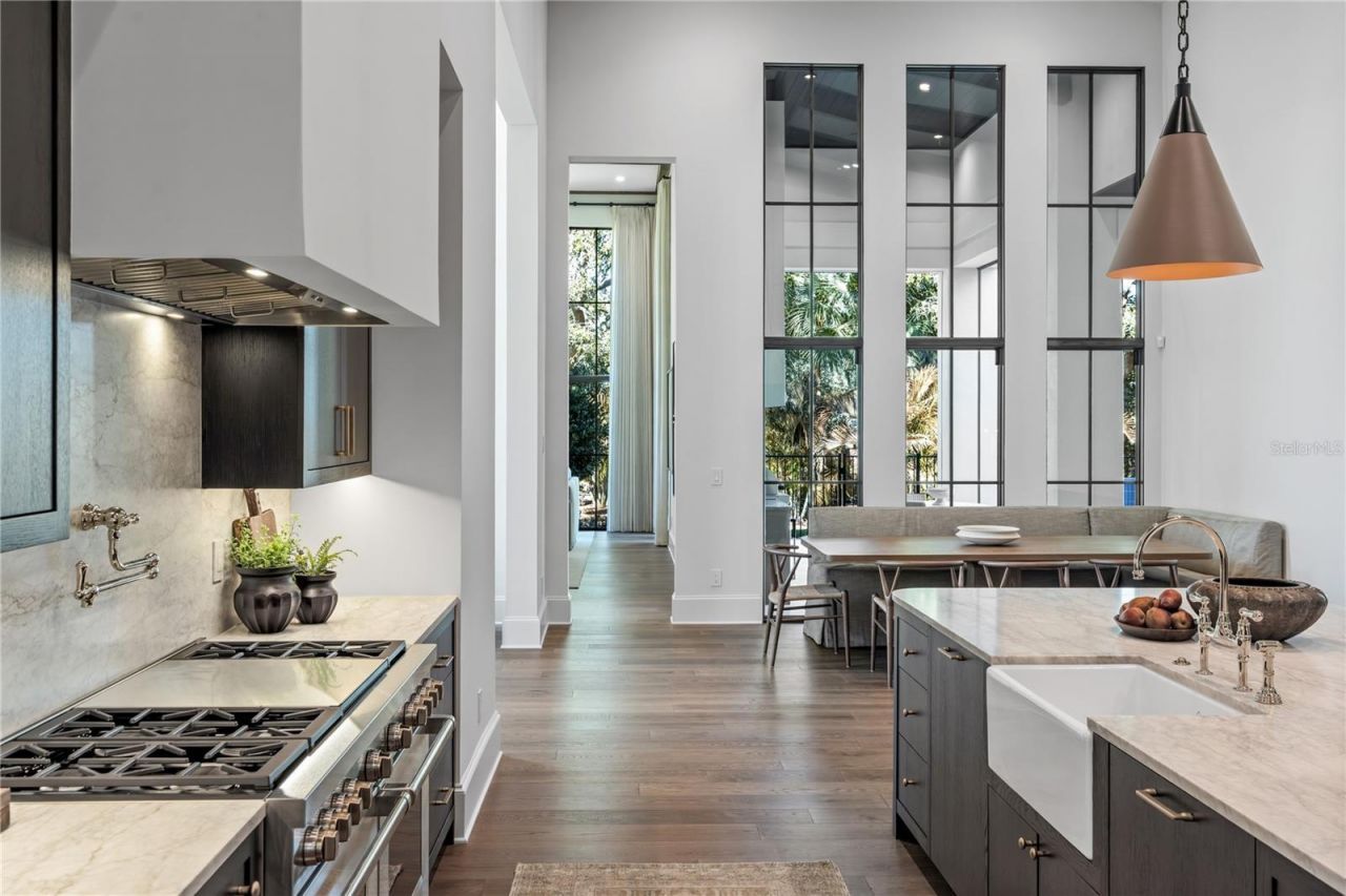 9323 Gladys Garden Court, Windermere, FL 34786 Photo