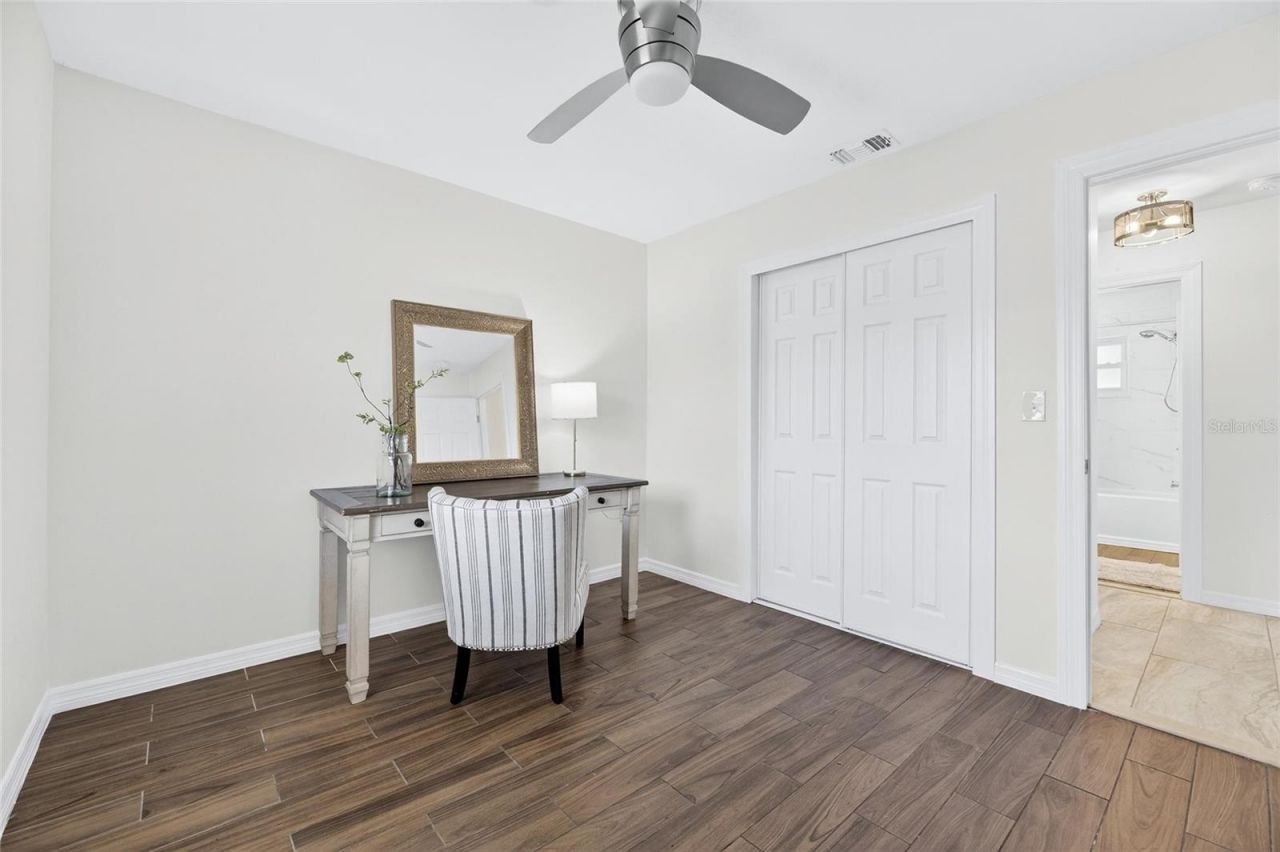 8050 Carolyn Street Ne, Saint Petersburg, FL 33702 Photo