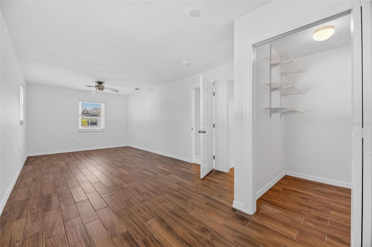 8050 Carolyn Street Ne, Saint Petersburg, FL 33702 Photo