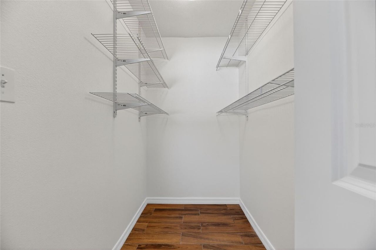 8050 Carolyn Street Ne, Saint Petersburg, FL 33702 Photo