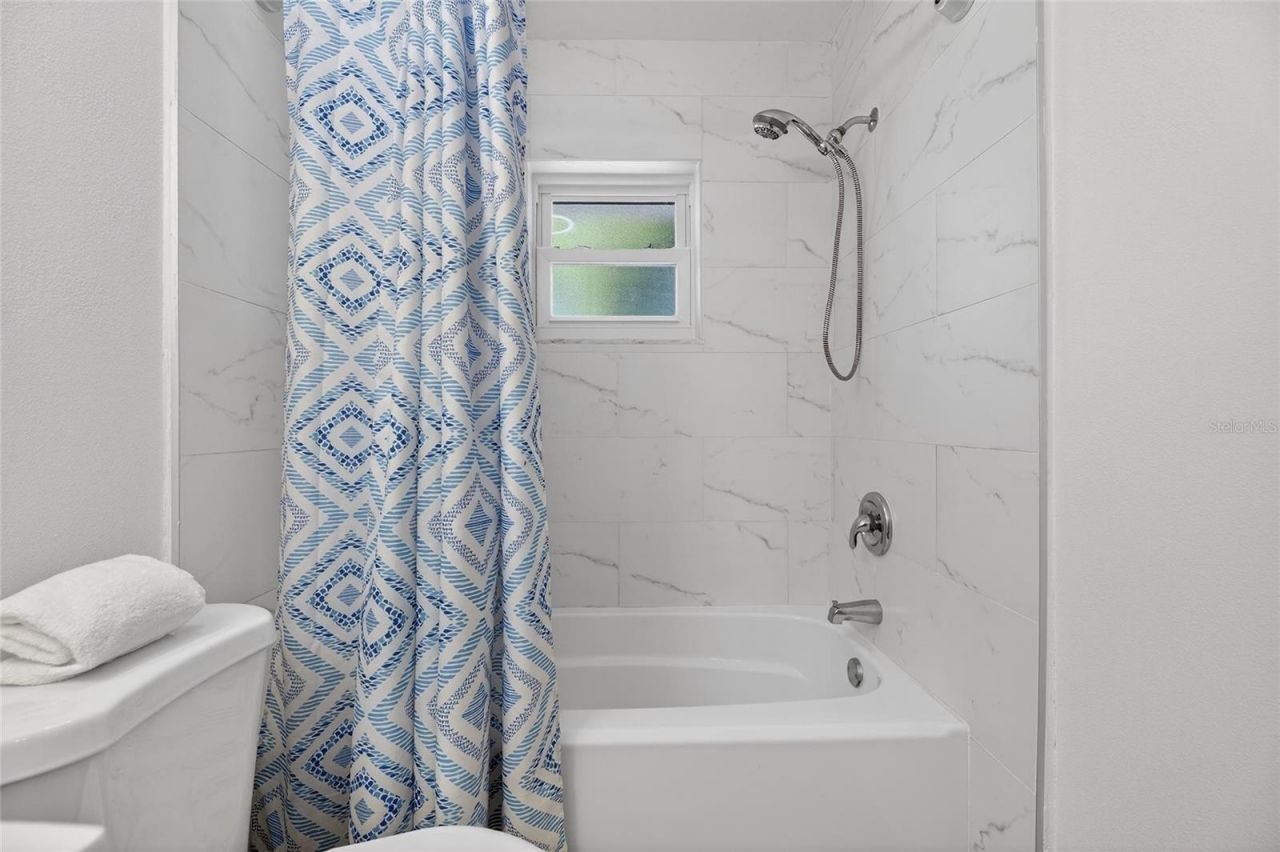 8050 Carolyn Street Ne, Saint Petersburg, FL 33702 Photo