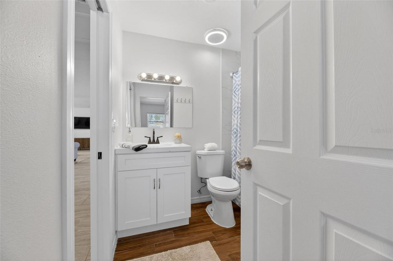 8050 Carolyn Street Ne, Saint Petersburg, FL 33702 Photo