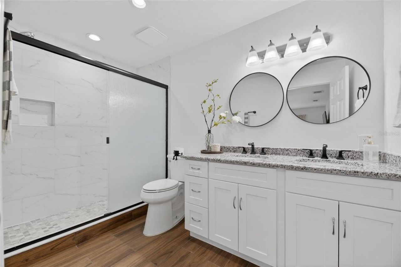 8050 Carolyn Street Ne, Saint Petersburg, FL 33702 Photo