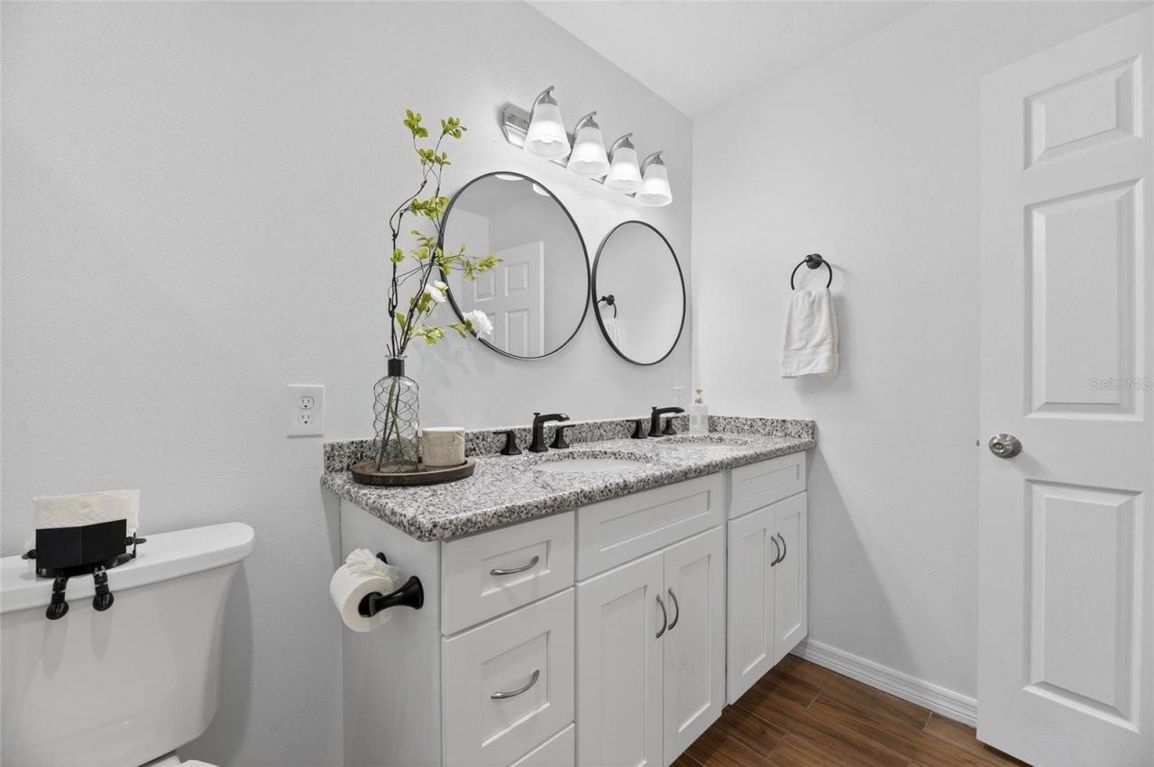 8050 Carolyn Street Ne, Saint Petersburg, FL 33702 Photo