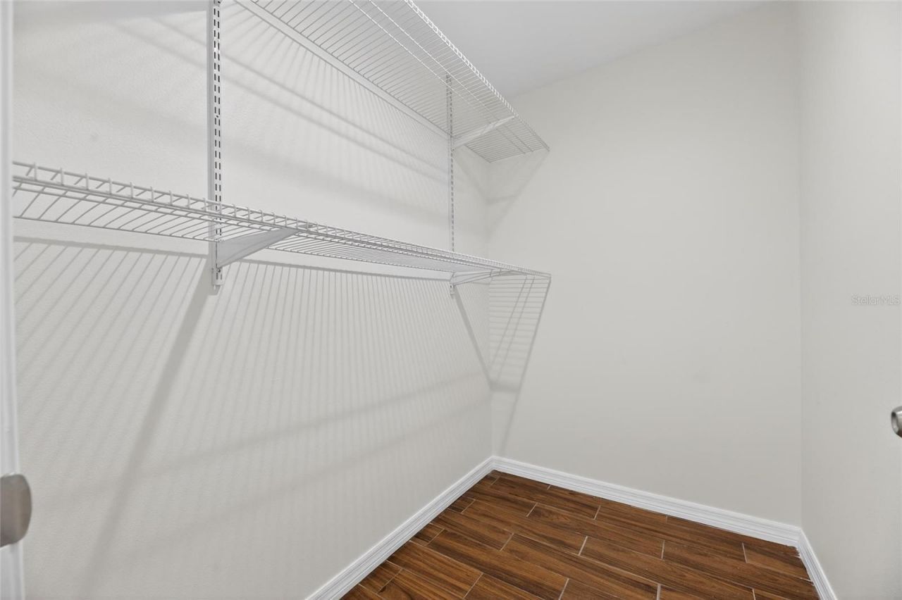 8050 Carolyn Street Ne, Saint Petersburg, FL 33702 Photo