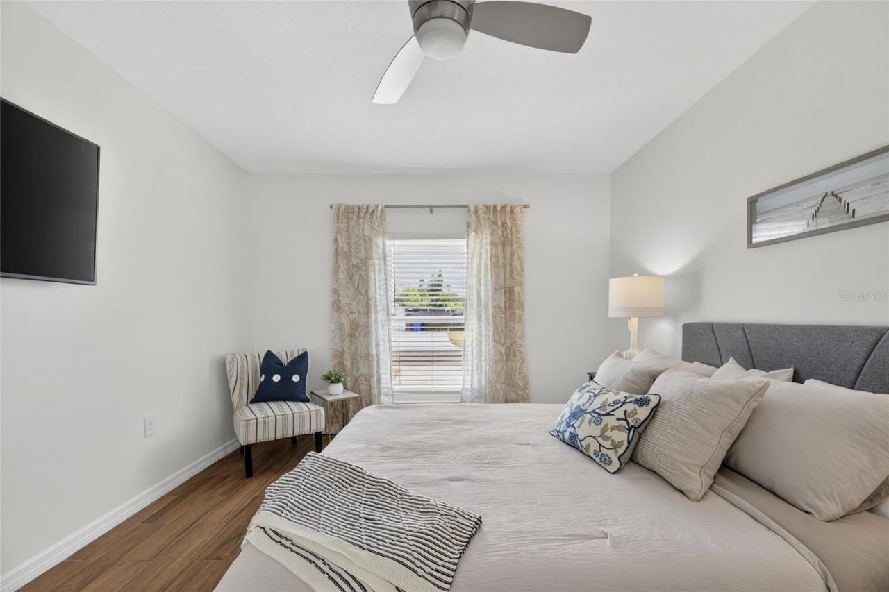 8050 Carolyn Street Ne, Saint Petersburg, FL 33702 Photo