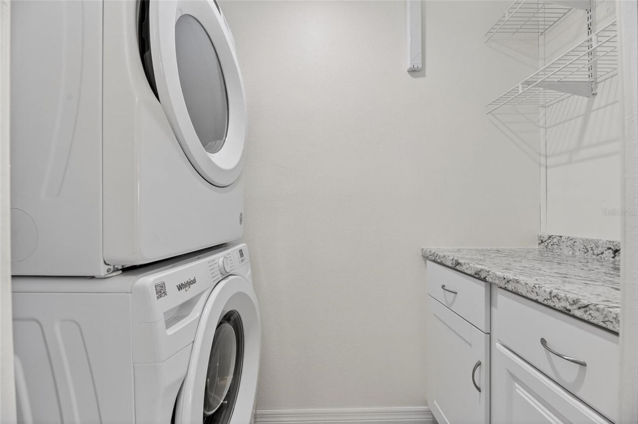 8050 Carolyn Street Ne, Saint Petersburg, FL 33702 Photo