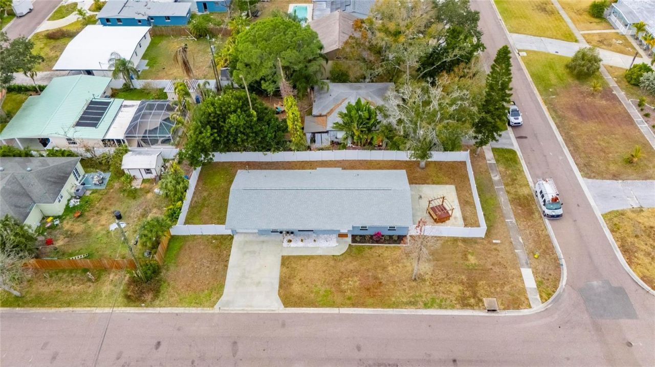 8050 Carolyn Street Ne, Saint Petersburg, FL 33702 Photo