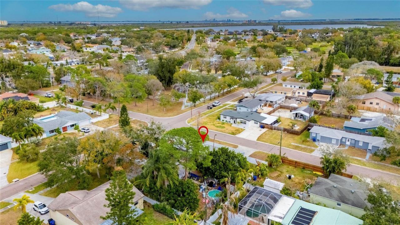 8050 Carolyn Street Ne, Saint Petersburg, FL 33702 Photo