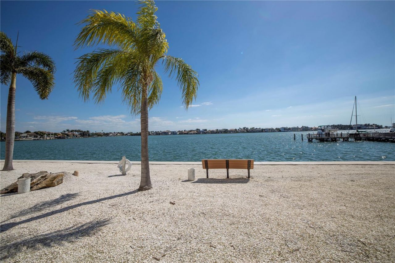 5108 Brittany Drive S, Unit 204, Saint Petersburg, FL 33715 Photo