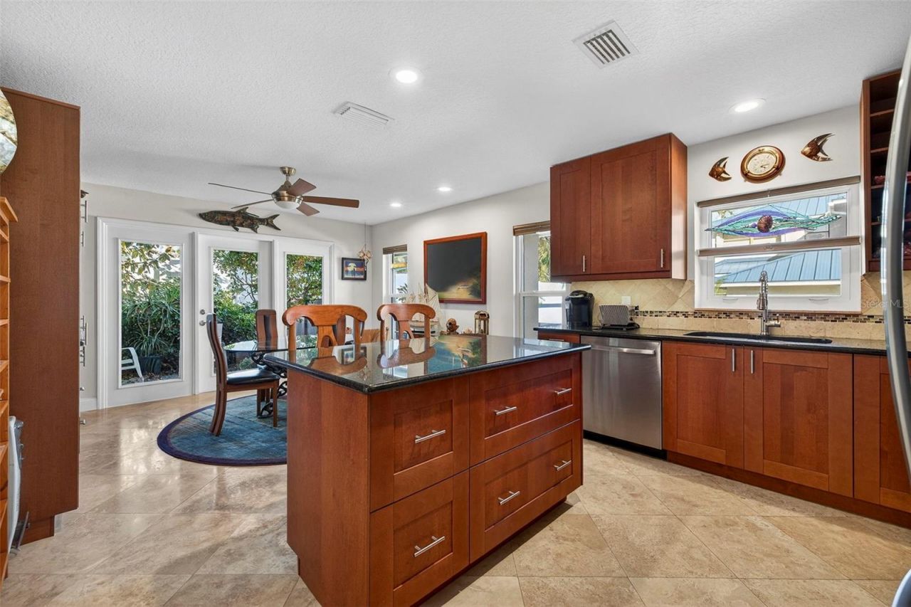 1671 Watermark Circle Ne, Saint Petersburg, FL 33702 Photo