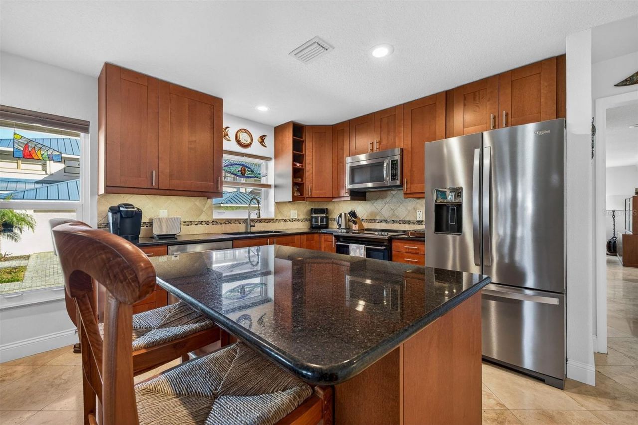 1671 Watermark Circle Ne, Saint Petersburg, FL 33702 Photo