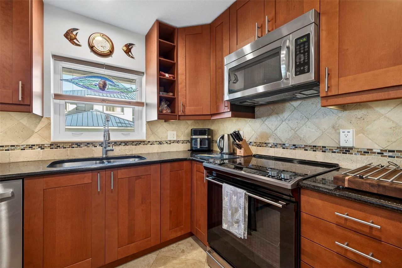 1671 Watermark Circle Ne, Saint Petersburg, FL 33702 Photo