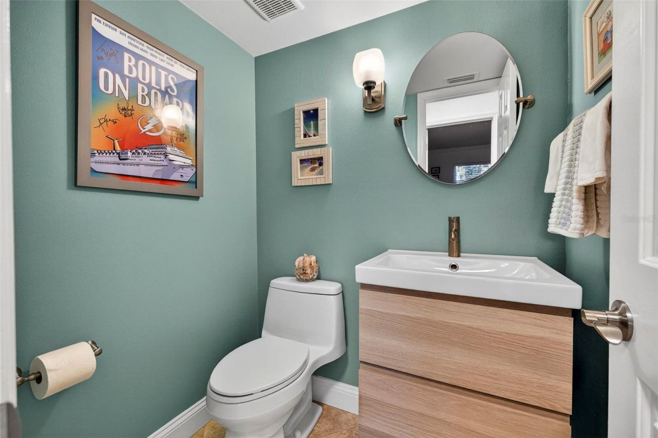 1671 Watermark Circle Ne, Saint Petersburg, FL 33702 Photo