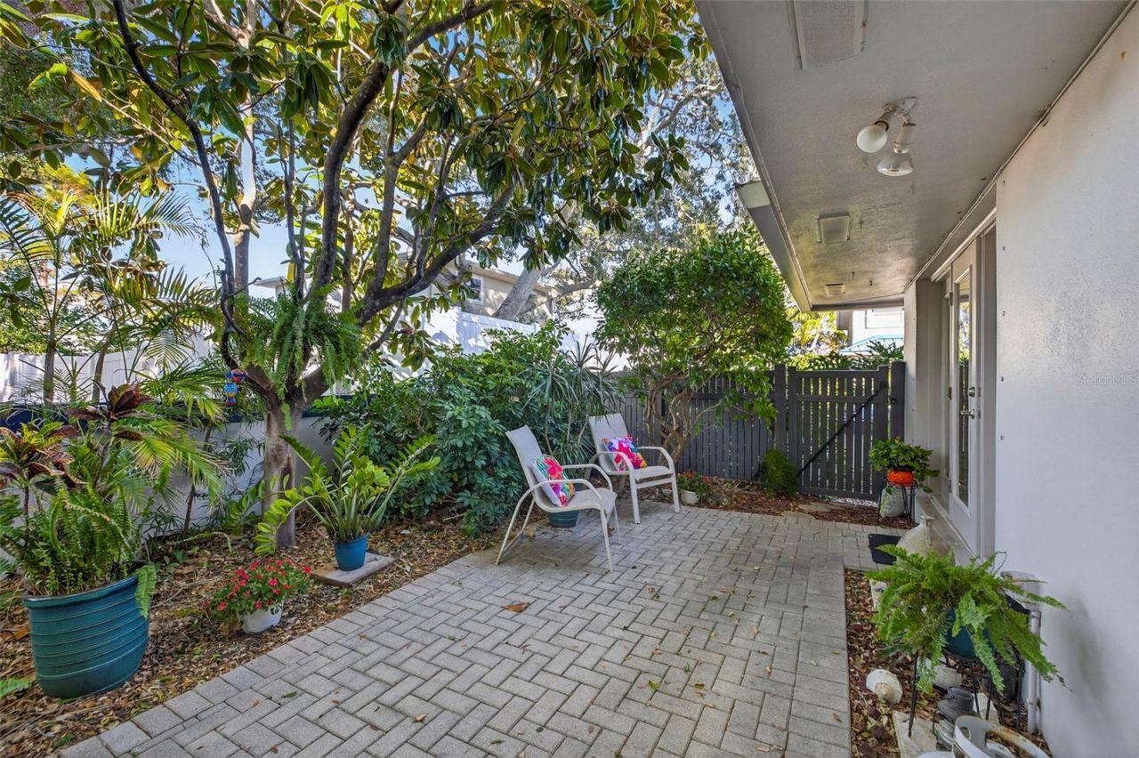 1671 Watermark Circle Ne, Saint Petersburg, FL 33702 Photo