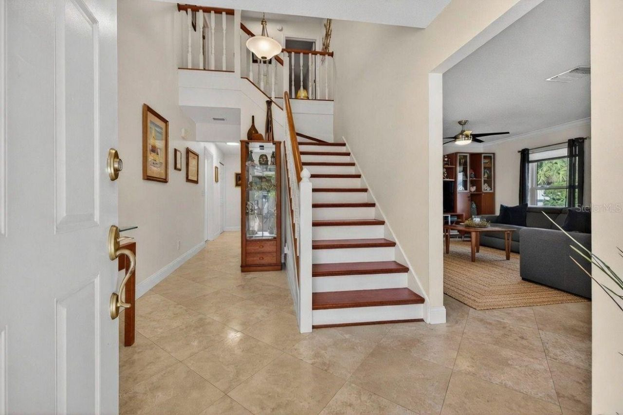 1671 Watermark Circle Ne, Saint Petersburg, FL 33702 Photo