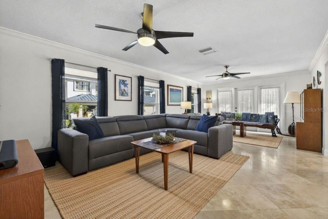 1671 Watermark Circle Ne, Saint Petersburg, FL 33702 Photo