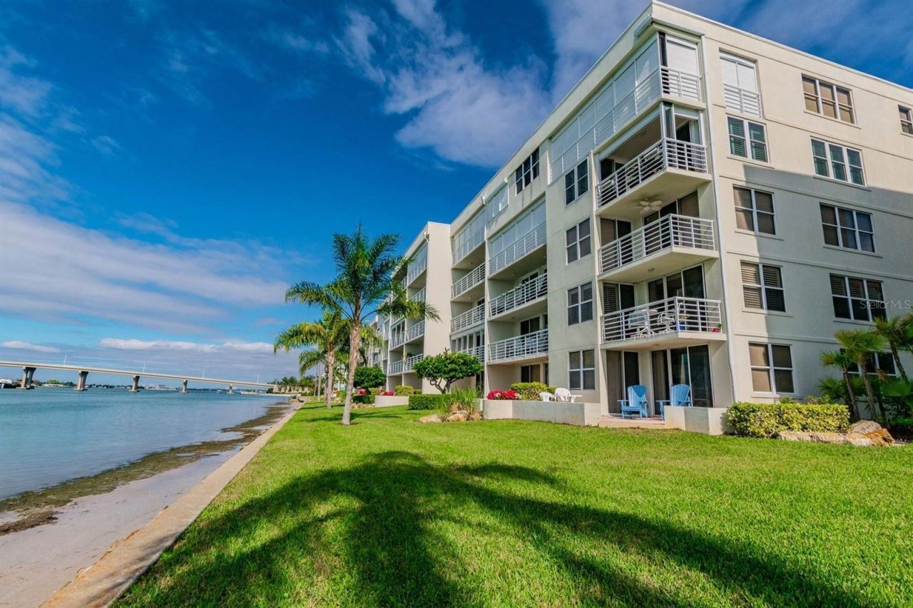 6085 Bahia Del Mar Circle, Unit 467, Saint Petersburg, FL 33715 Photo