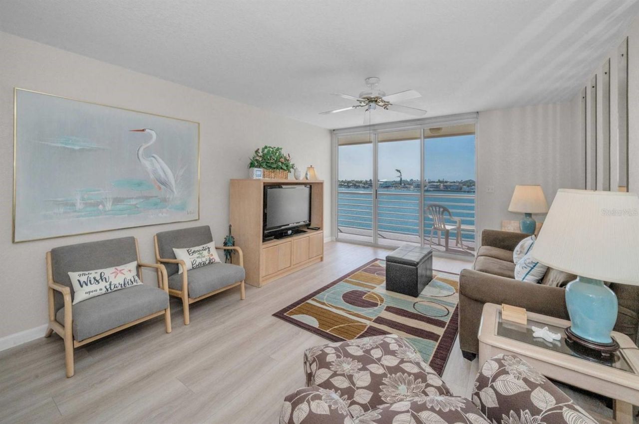6085 Bahia Del Mar Circle, Unit 467, Saint Petersburg, FL 33715 Photo
