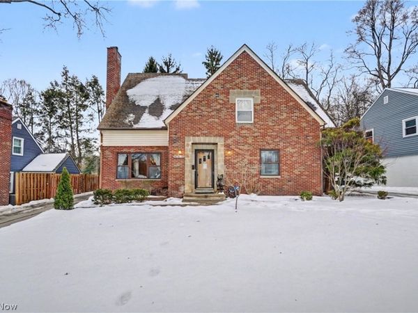 674 Upper Merriman Drive, Akron, OH 44303