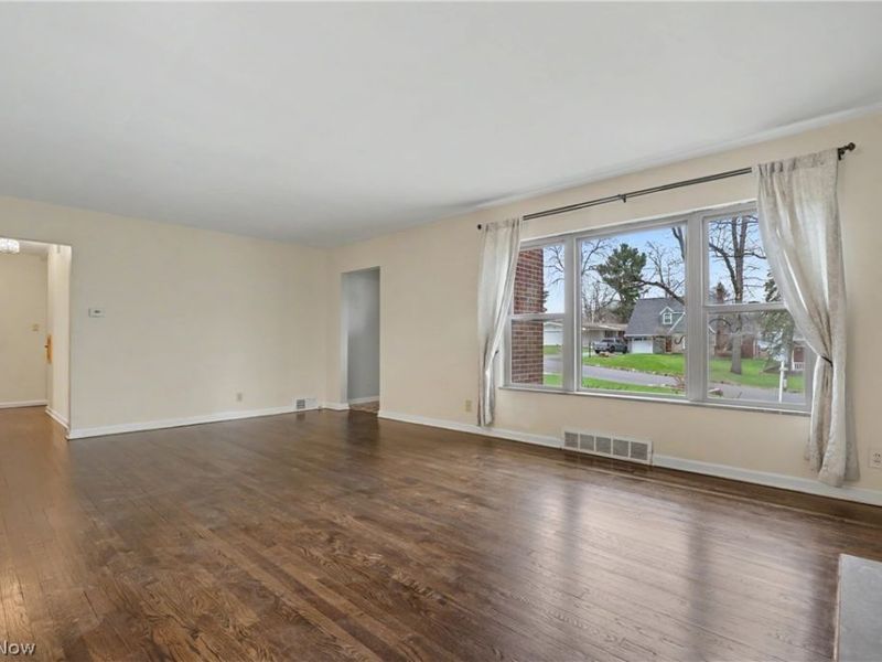 674 Upper Merriman Drive, Akron, OH 44303 Photo 11