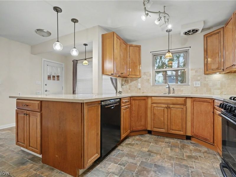 674 Upper Merriman Drive, Akron, OH 44303 Photo 16