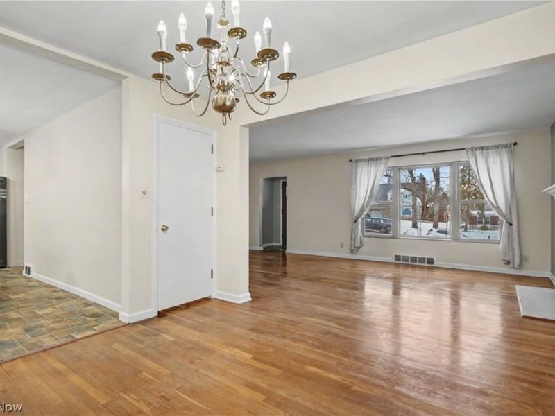 674 Upper Merriman Drive, Akron, OH 44303 Photo 9