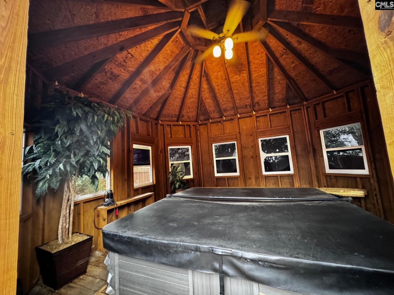 4 Holly Hedge Court Photo 17