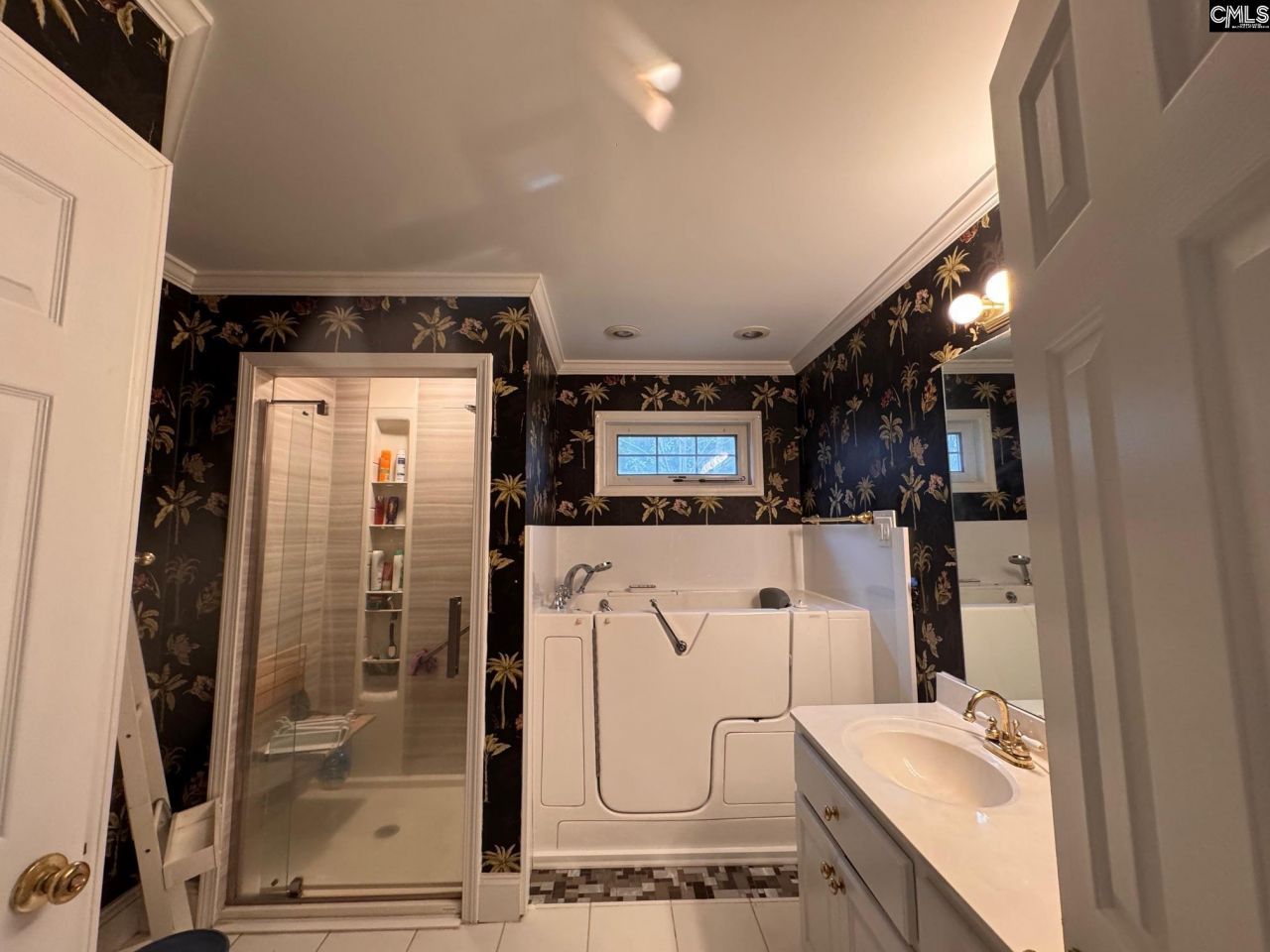 4 Holly Hedge Court Photo 5