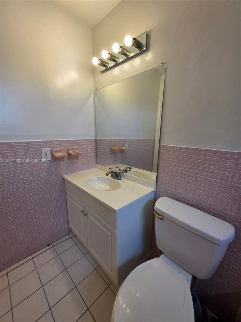 4731 NW 10th Ct , Unit 210, Plantation, FL 33313 Photo