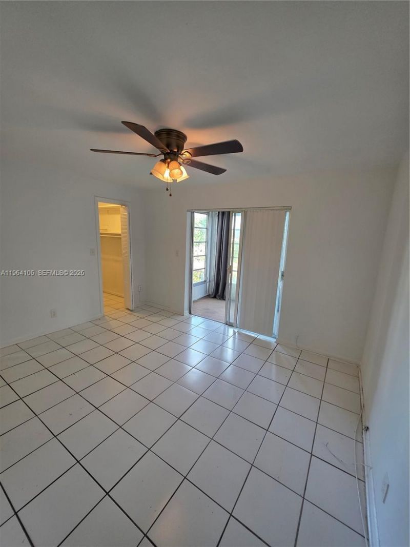 4731 NW 10th Ct , Unit 210, Plantation, FL 33313 Photo