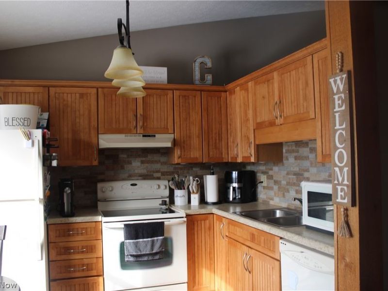 5279 Creekside Boulevard, Unit T34, Brunswick Hills, OH 44212 Photo 5