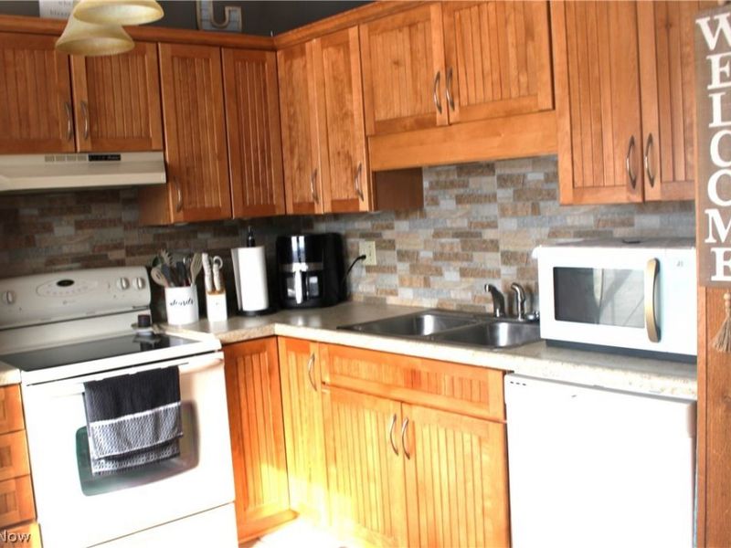 5279 Creekside Boulevard, Unit T34, Brunswick Hills, OH 44212 Photo 6