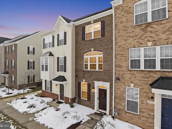 42552 ANTONIA TERRACE, STERLING, VA 20166