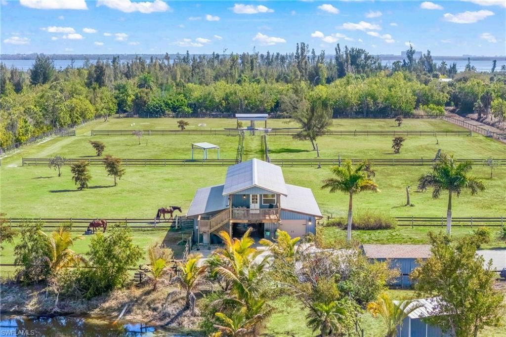 6050 Stringfellow Rd, Saint James City, FL 33956 Photo