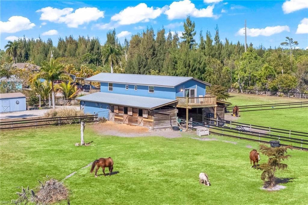 6050 Stringfellow Rd, Saint James City, FL 33956 Photo