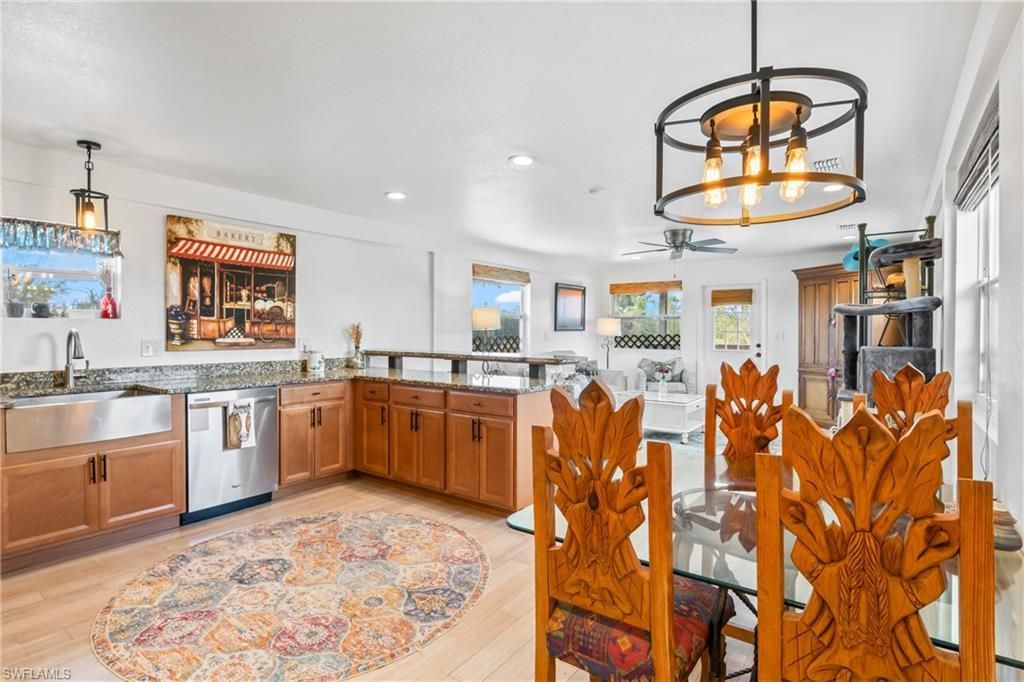 6050 Stringfellow Rd, Saint James City, FL 33956 Photo