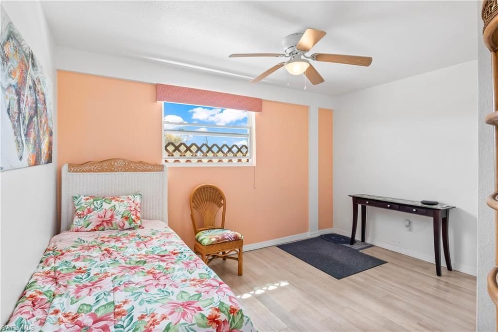 6050 Stringfellow Rd, Saint James City, FL 33956 Photo