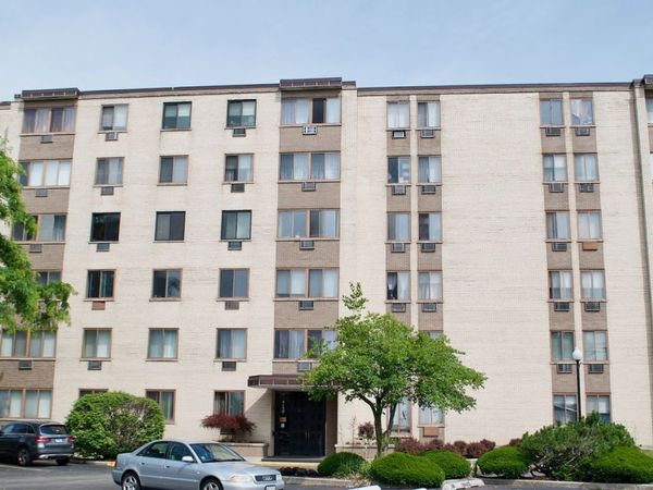 9720 S PULASKI Road, Unit 306, Oak Lawn, IL 60453