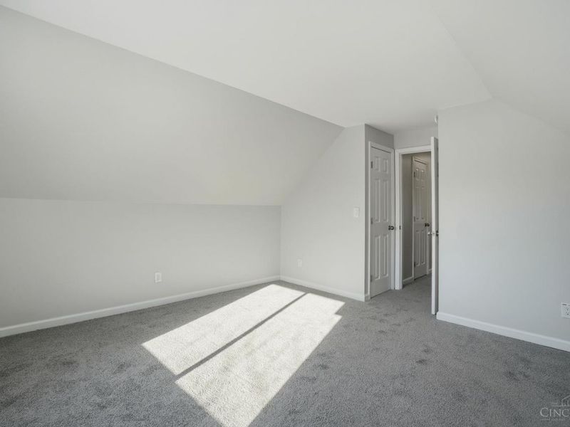 1876 Roosevelt Avenue, Cincinnati, OH 45240 Photo 30