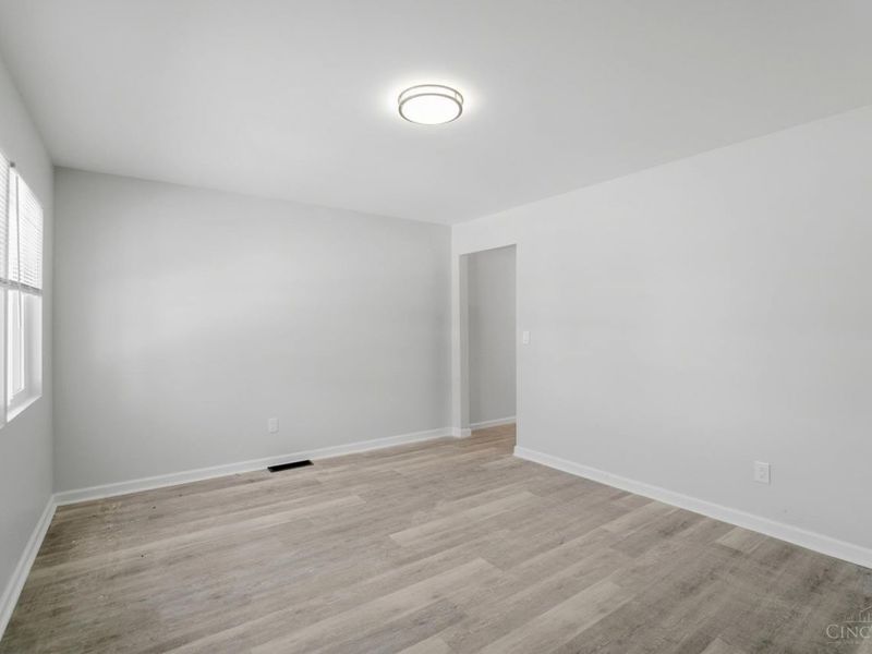 1876 Roosevelt Avenue, Cincinnati, OH 45240 Photo 7