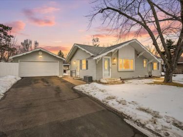 8126 Grafton Avenue S, Cottage Grove, MN 55016