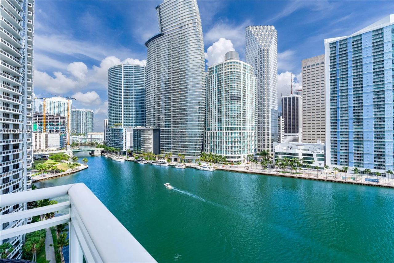900 Brickell Key Blvd , Unit 1101, Miami, FL 33131 Photo