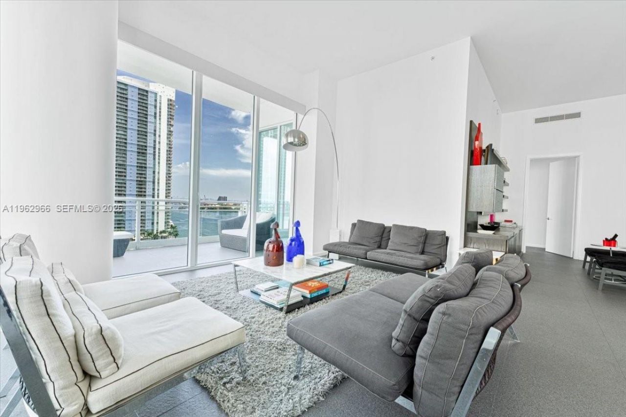 900 Brickell Key Blvd , Unit 1101, Miami, FL 33131 Photo