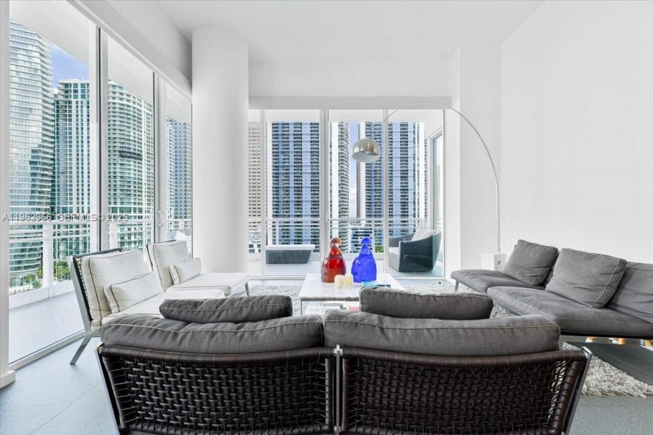 900 Brickell Key Blvd , Unit 1101, Miami, FL 33131 Photo